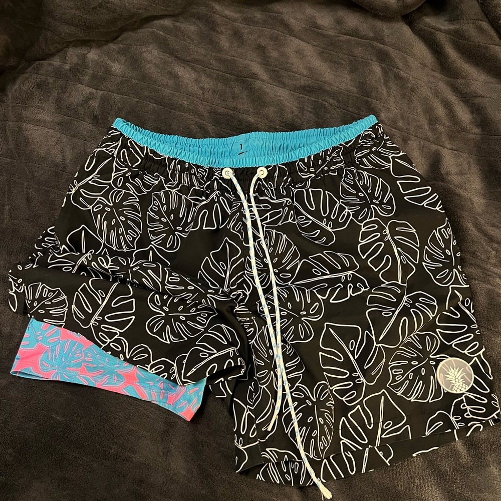 Chubbies Classic Lined Shorts - 5.5” Inseam - Medium